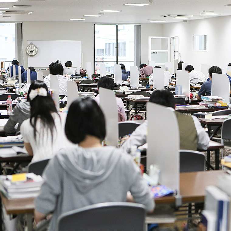 医学部受験　富士学院大阪校 教室画像5