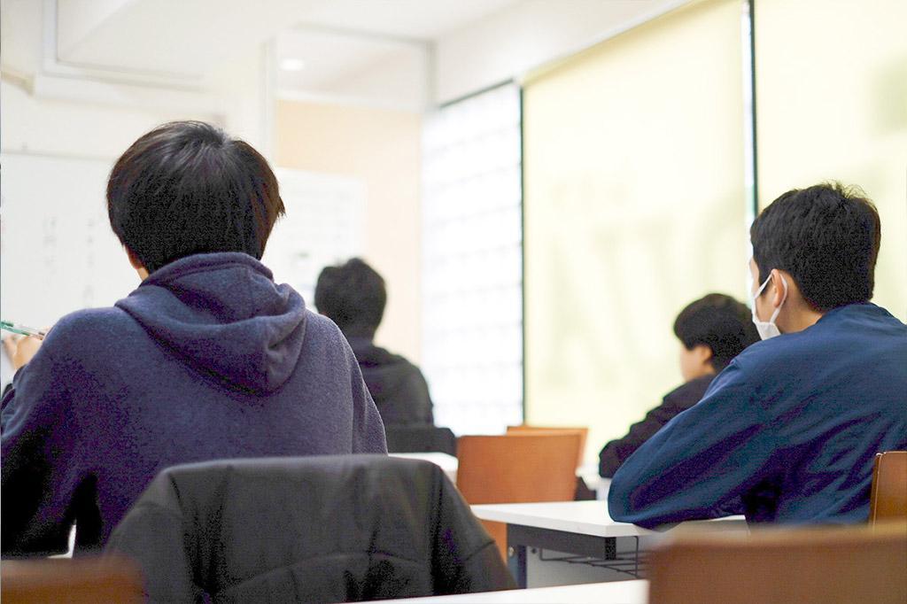 進学塾ＲＥＱＵＡのカリキュラム