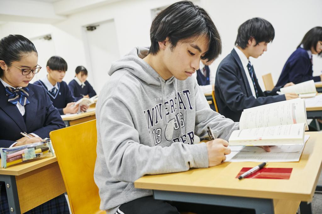 坪田塾【中学生・高校生コース】上本町校 教室画像6