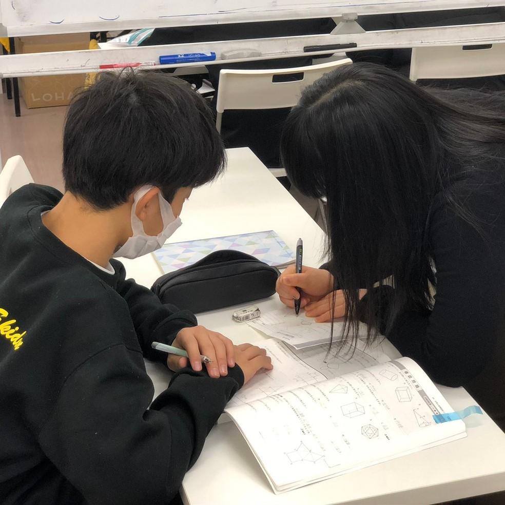 プラスアカデミー深井東校　【深井中学校・東百舌鳥中学校専門】 教室画像6