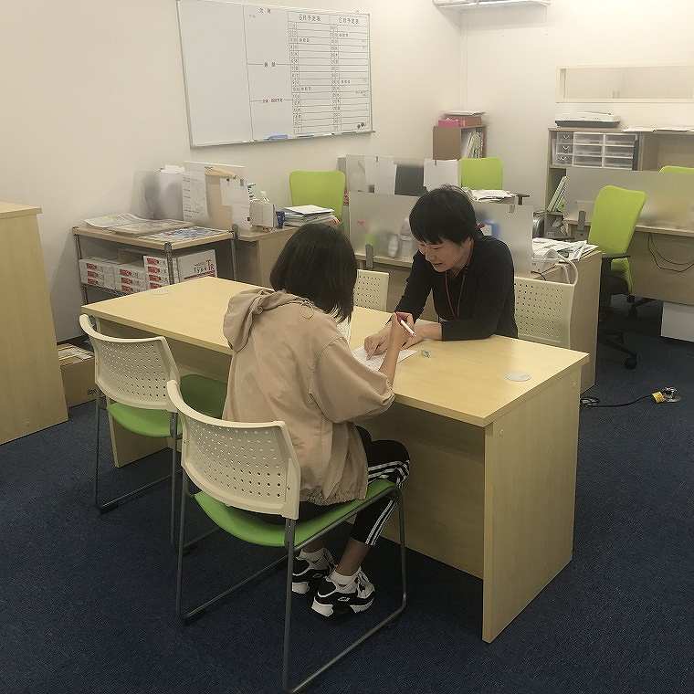 創研学院【西日本】江坂校 教室画像8