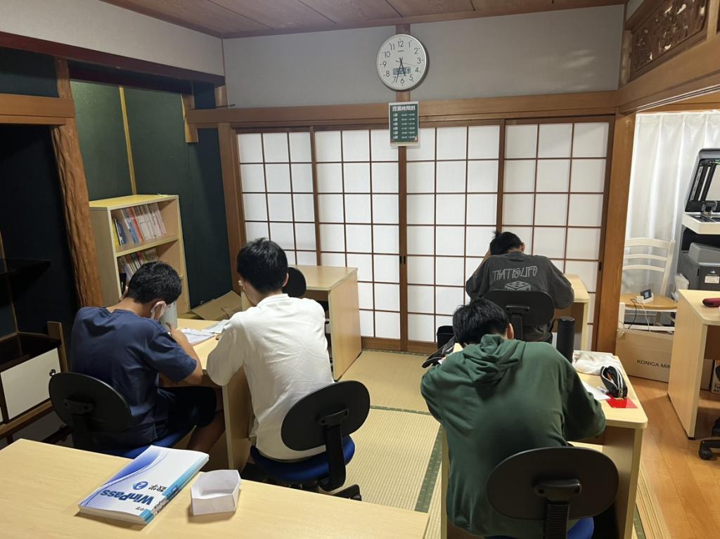 個別指導塾スタンダード　中間教室