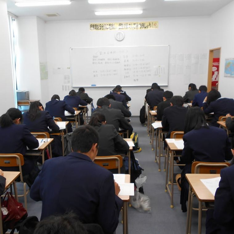 田中学習会福山駅前校 教室画像10