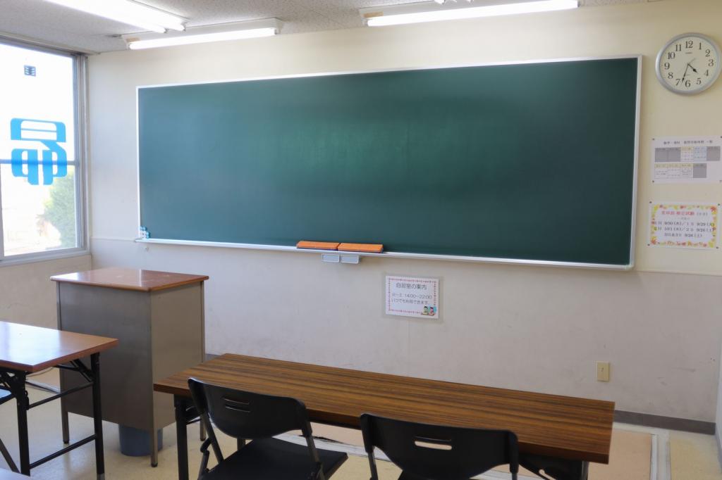 昴塾中主校 教室画像3