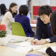 学び舎東京四ッ谷校 教室画像1